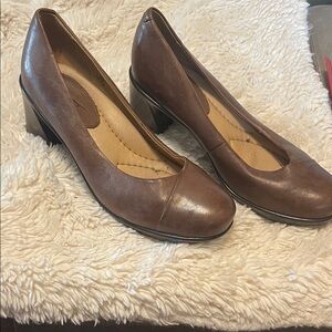 Earth Brown Women's Heels